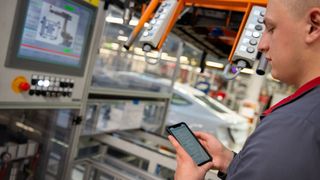 Welche Herausforderungen stellt eine smarte Fabrik? Beim Smart Factory Day geben Fachexperten Antworten. (Audi)