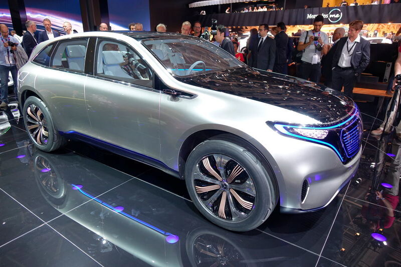 Den Höhepunkt in der Kombination von Elektromobilität und Design markiert aber die SUV-Studie Generation EQ. (Christian Otto/Automobil Industrie)