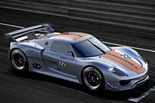 Das Mittelmotorcoupé ist die Rennsportvariante des Spyders. (Archiv: Vogel Business Media)