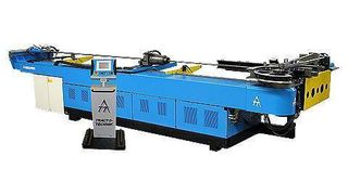 Mit dem modifizierten Werkzeugkonzept des Tubobend 90 lassen sich Rohrfiguren mit Biegeradien bis zu 1000 mm präzise herstellen. Bild: Tracto-Technik (Archiv: Vogel Business Media)