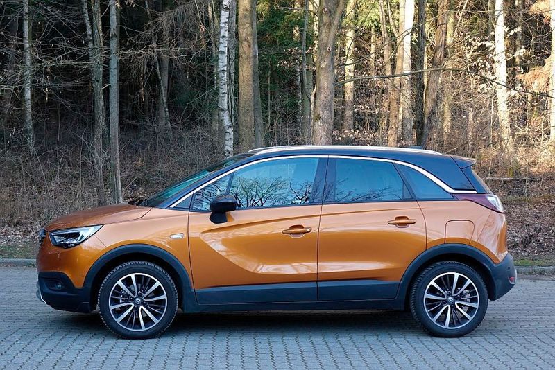Die Chromspange in der Dachlinie ist das Markenzeichen der aktuellen Opel-Modelle. Geschmackssache. (Rosenow / »kfz-betrieb«)