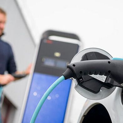Die Elektromobilität in Deutschland kommt nicht wirklich schnell voran. Das liegt auch an unbegründeten Vorbehalten. (Foto: Bosch)