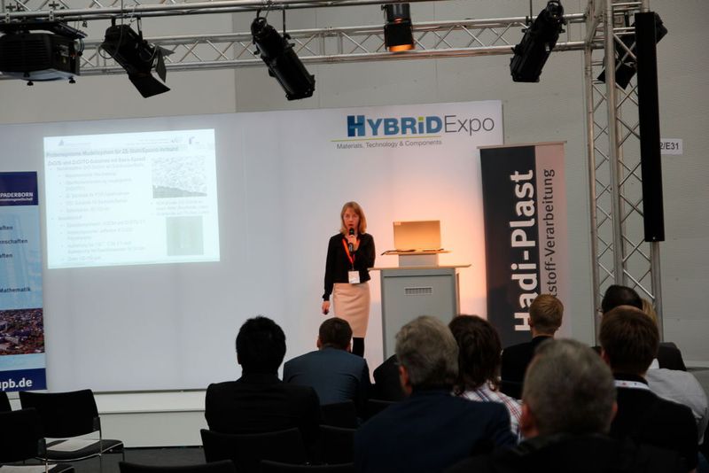 Und das war die zweite Hybrid Expo, die Begleitmesse der Composites Europe mit Fokus auf Bauteile, die aus verschiedenen Werkstoffen aufgebaut sind. Auch bei dieser Messe verzeichnet der Veranstalter deutliche Zuwächse, was ich als Besucher der ersten Hybrid Expo nur bestätigen kann. (Bild: Königsreuther)