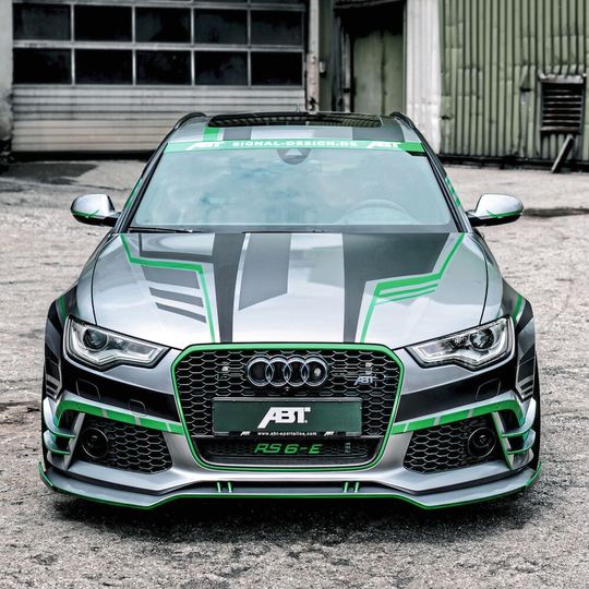 Neben Abt hat Kreisel Electric Know-how in diesen Audi RS6 investiert. Herausgekommen sind 1.018 PS.(Bild:  Audi-Medienportal.Net/Abt Sportsline)