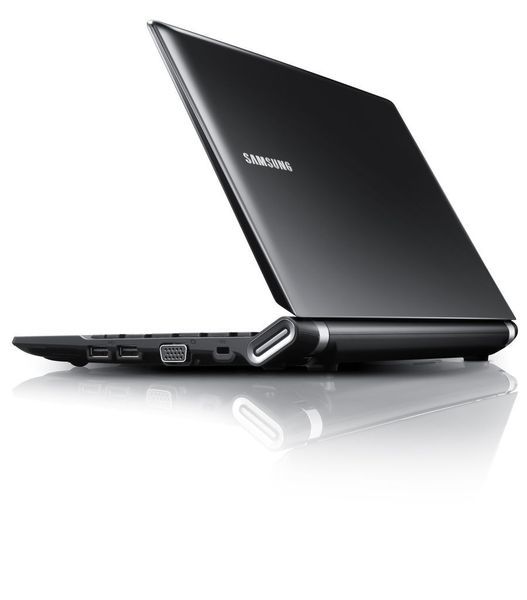 Mit Intel-Atom-N450-Prozessor ist das Netbook N230 bestückt. (Archiv: Vogel Business Media)
