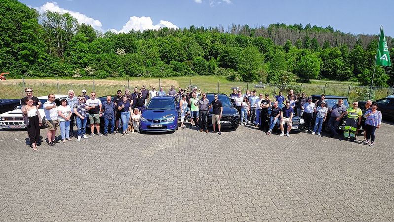Wie eine große Familie: die Mitglieder der Osteroder Kfz-Innung bei ihrer Jubiläumsfeier.(Bild:  Zietz - VCG)