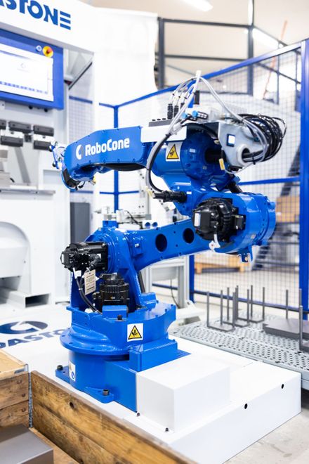 RoboCone Abkantpresse C9 mit Roboter_24.jpg (CoastOne Oy)