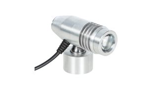 Die LED-Leuchte „Lichtblick“ ist die kleinste Arbeitsleuchte aus dem Produktportfolio von Bauer & Böcker. Sie ist trotz kompakter Bauweise robust, sparsam und lässt sich dank gummiummanteltem Magnetfuß flexibel anbringen. (Bauer & Böcker)