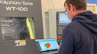 La solution logicielle innovante APC permet de maîtriser la variabilité des processus de production avec l’automatisation du réglage des machines-outils.  (Source : Ellisat)