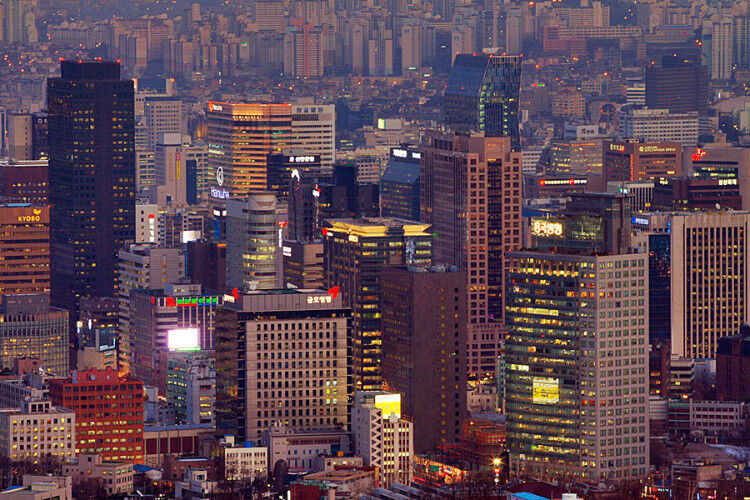 Platz 3: Seoul ist ein wichtiger Lieferant für Elektronikartikel und eine Megametropole. (Bild: Havelbaude unter CC BY-SA 3.0-Lizenz, wikicommons)