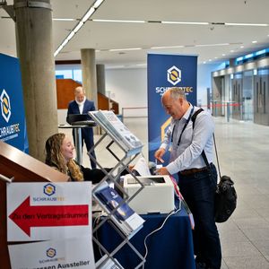 Kostenloses Registrieren zu Beginn der Schraubtec.(Bild:  Donna Blitz)
