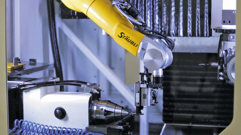 Der Stäubli TX60L eignet sich mit dem grossen Bewegungsradius und der schnellen Bestückungs- und Ausgabekapazität perfekt für die Aufgabe. (Stäubli)