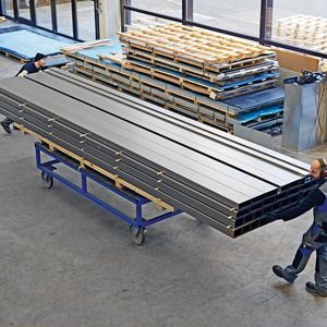 Grösse im Blick: Neben kleinen Blechen und Einzelanfertigungen fokussiert der Blechbearbeiter Bigsteel AG auch auf grossformatige Blechteile und befindet sich damit auf anhaltendem Wachstumskurs.(Bild:  Trumpf Schweiz AG)