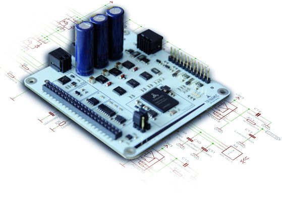 Bild 3:  Im Zentrum steht das TMCC160 motionCookie zusammen mit einer beispielhaften Endstufe und der dazu benötigten Beschaltung zur Strommessung für eine Motorleistung bis 200 W.  (Bild: Trinamic)