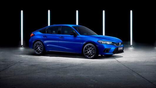 In den Handel rollt der neue Civic im Herbst. (Honda)