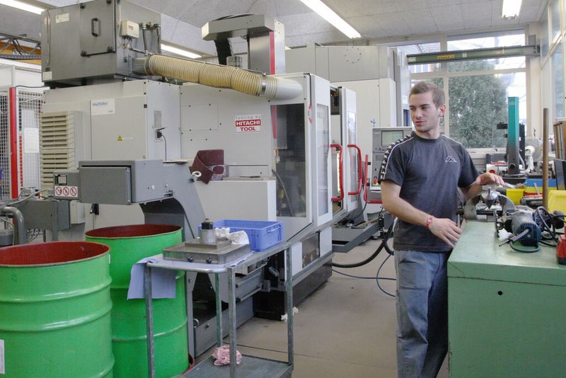 Mitarbeiter bei Utilis: gut ausgebildet und hochmotiviert – Basis für die Innovationskraft des Unternehmens. (Bild: Anne Richter, SMM)