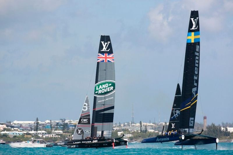  (Lload Images / Land Rover BAR)