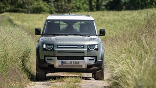 Basierend auf dem Defender will Jaguar Land Rover einen Prototypen mit Brennstoffzelle entwickeln. (Aleksander Marko Perkovic/Jaguar Land Rover)