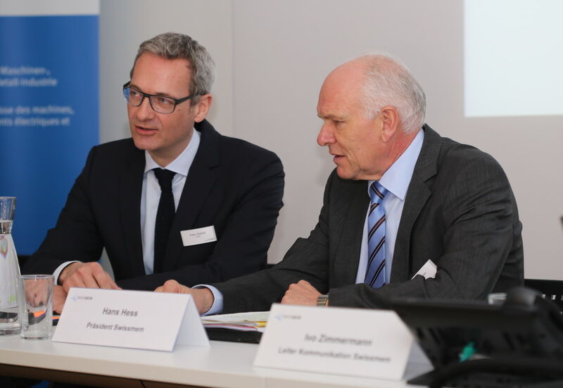 Les orateurs lors de la conférence de presse du 18 février 2015: Peter Dietrich, directeur de Swissmem et Hans Hess, président de Swissmem. (Image: SMM / Anne Richter)