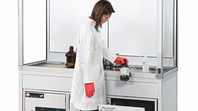 Sichere Gefahrstofflagerung ist ein Kernthema im Labor (Bild: Asecos)