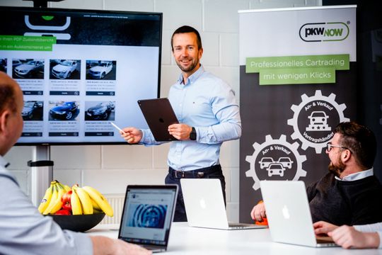 (pkwNOW bezieht seine Apple-Geräte über das Leasing-Angebot der Telekom. (Bild: Max Unterharnscheidt))