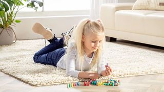 Wissner hat beim Recyceln und Wiederverarbeiten von Holz auch darauf geachtet, dass die Produkten kiindgerecht und ungiftig sind. (Bild: Wissner)