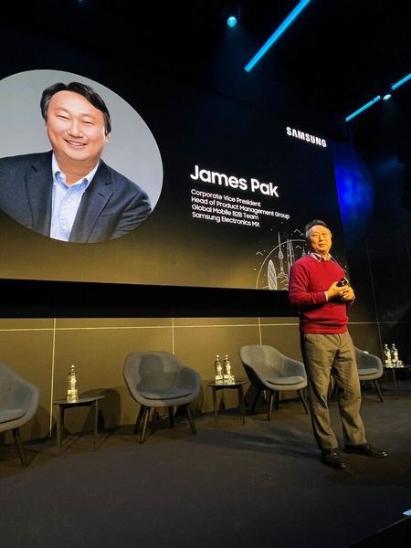 James Pak Corporate VP, Head of Product Management Group Global Mobile B2B, Samsung, gibt ein Ausblick auf die KI-Strategie (Bild: Vogel IT-Medien)