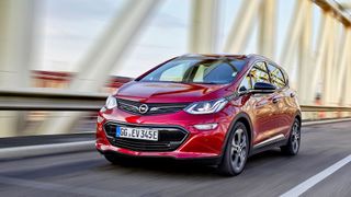 Noch gibt es keine genauen Angaben, aber in Deutschland sind wohl etwa 1.500 Ampera-E von dem Rückruf betroffen. (Bild: Opel)