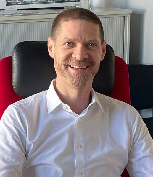 Markus Müller, Betriebsleiter ZG Fluidmanagement GmbH, zu den entwickelten Hydac Geräten: „Wir arbeiten eng mit dem Entwickler des Fluid Check Pro, Herrn Götz von Hydac, zusammen und sind mit unserer Muttergesellschaft ZG sehr gut vernetzt. Für unsere Kunden ist der Fluid Check Pro ein wichtiger Beitrag um die Prozesssicherheit zu verbessern und letztendlich um Kosten zu sparen. Im Zeitalter der Digitalisierung ist das ein Schritt in die richtige Richtung.