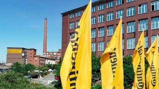 Continental will bekanntlich seine Automotive-Sparte, die rote Zahlen schreibt, an die Börse bringen. Negative Auswirkungen hat das auf einige Standorte. Mit Blick auf Wetzlar ist man sich jetzt mit der IG Metall aber beim Sozialplan einig, heißt es. Hier aber noch weitere Informatioen ... (Bild: Continental)