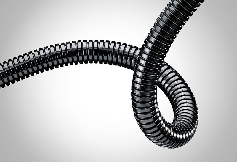 Das Wellrohr FPDR aus der Kabelschutz-Reihe FIP Motion von Fränkische Industrial Pipes (FIP) für die Robotik wurde für dauerhafte dynamische Wechselbiegeanforderungen entwickelt. (Bild: Fränkische Industrial Pipes/FIP)