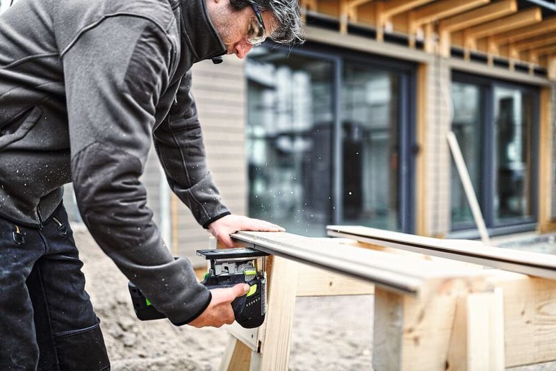Bekannt geworden ist Festool durch seine Sägen. Neben diesen gehören mittlerweile aber auch Schleifgeräte, Oberfräsen und Absauggeräte sowie alles rund ums Bohren und Schrauben zum Portfolio des Elektrowerkzeugherstellers. (Kistler)