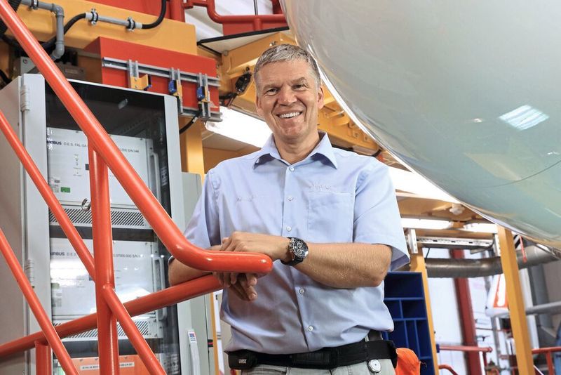 Zufriedener Anwender: „Wenn die Kühlung der Simulationsrechner ausfallen würde, könnten wir die Tests nicht durchführen“, sagt Volker Jacobs, Abteilungsleiter der Gruppe Funktionstest bei Airbus. (Rittal)