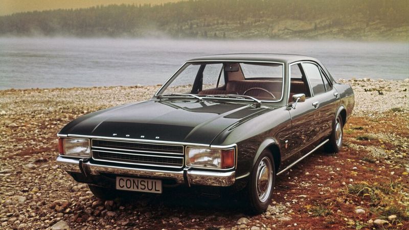 Den Consul/Granada gab es als vietürige Limousine, als Kombi sowie als zweitüriges Coupé, anfangs „Fastback-Limousine“ genannt.  Ab 1975 war für die Sechszylindermodelle zudem eine Klimaanlage erhältlich. (Bild: Ford)