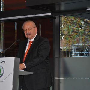 ZDK-Präsident Jürgen Karpinski verdeutlichte, dass der deutsche Autohandel vor einem schwierigen Weg steht.(Foto:  Joachim von Maltzan)