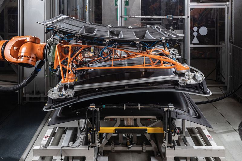 At sites like Landshut, Regensburg, and Munich, BMW is leveraging 3D printing to develop custom, bionic grippers that reduce robot load, extend equipment life, and support sustainable manufacturing. (Source: Harry Zdera/ BMW Group)