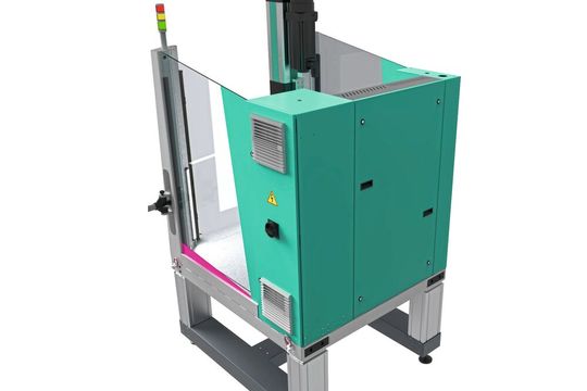 The control cabinet is integrated into the rear of the press frame and offers accessibility with a small overhang thanks to the variable door opening.(Image: Tox)