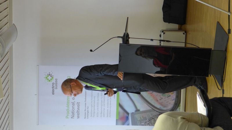 Michael Loerzer, Geschäftsführer der Globalnorm GmbH Berlin, warnte davor, dass die Relevanz von Konformitätsthemen in vielen Unternehmen zwar bekannt ist, die Verantwortlichkeiten aber alles andere als geklärt und entsprechend lückenhaft sind. (Electrosuisse)