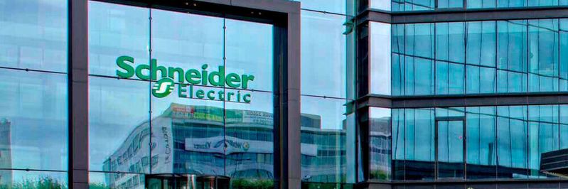 Schneider Electric setzt jetzt auf die Integration von KI-Prozessoren des israelischen Herstellers Hailo. Lesen Sie hier, welche Vorteile man sich für verschiedene Anwendungszenarien davon verspricht.(Bild:  Schneider Electric)