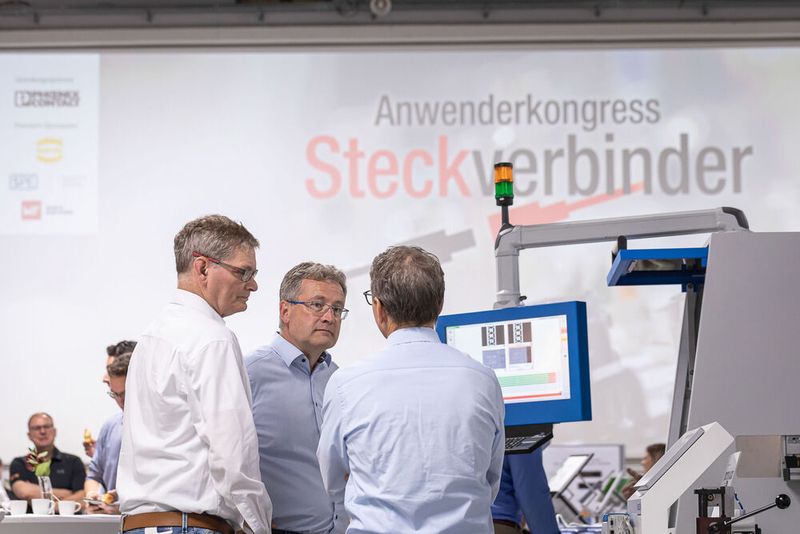 16. Anwenderkongress Steckverbinder: Der erste Steckverbinder-Tag am 5. Juli 2022 fokussierte neue Technologien und Trends wie den intelligenten Steckverbinder und KI in der Qualitätskontrolle, die additive Serienfertigung von Steckverbinder, DC-Verbindungstechnik, modulare Steckverbinder sowie messtechnische Verfahren. (Bild: Elektronikpraxis)