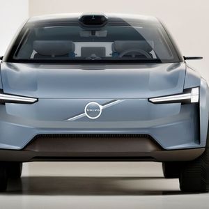 Die Motorhaube wurde abgesenkt.(Bild:  Volvo)