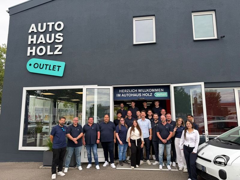 Das Autohaus-Holz-Team. (Bild: Autohaus Holz)