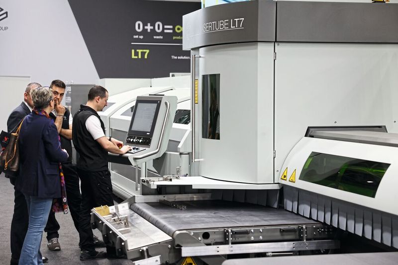 Impressions of the Tube (Image:Impressions of Tube & Wire 2024.)