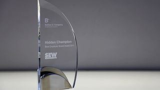 SEW-Eurodrive erhielt im Rahmen des "Best Employer Brand Awards 2011" den Preis für den 1. Platz in der Kategorie "Hidden Champion".  (Bild: SEW-Eurodrive)