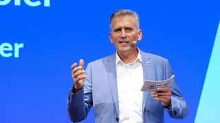 Obermeister Roland Hoier begrüßte die Mitglieder und Gäste der Kfz-Innung Unterfranken in Veitshöchsheim.  (Bild: Holger Zietz - VCG)