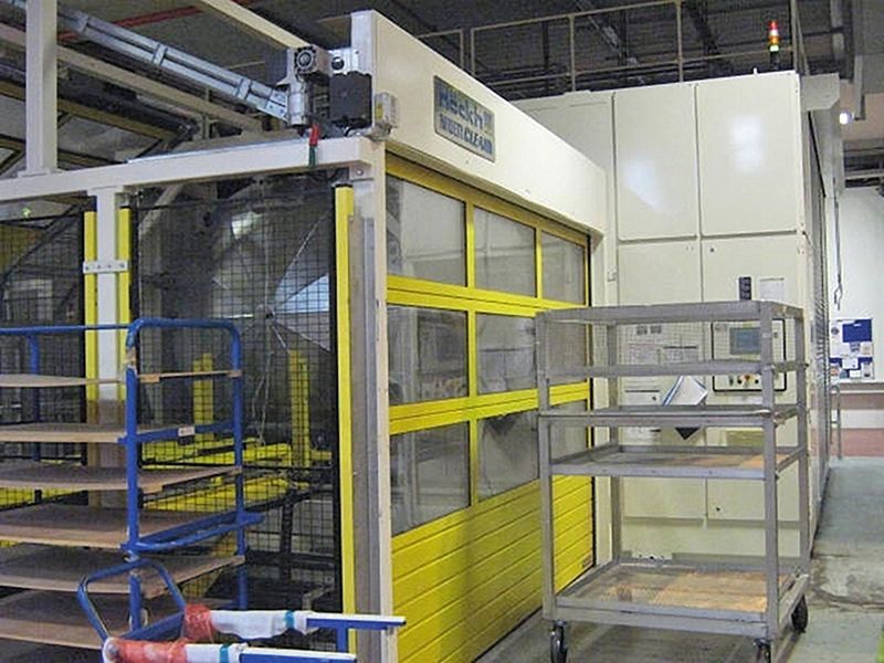 Diese Anlage von Höckh reinigt Composites-Bauteile mit Perchlorethylen und hat Emissionen von weniger als 1 ppm. (Bild: Aircelle)