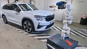 Maia aus dem Hause Maha ist der erste Werkstattroboter, der künftig diverse Servicearbeiten autonom erledigen können soll. (Bild: Dominsky – VCG)