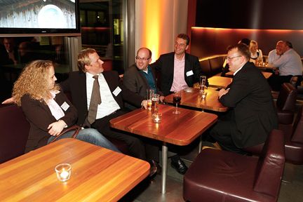 Da blieb kein Auge trocken – Hersteller und Partner in lockerer Atmosphäre (Archiv: Vogel Business Media)