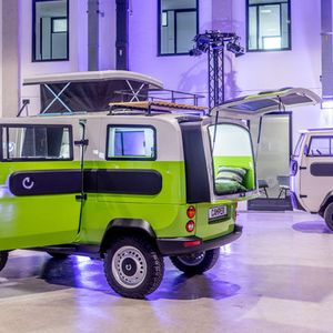 Der ist mal klein: Die Camperversion des X-Bus bietet Platz für zwei Personen.(Bild:  Theodor Barth)