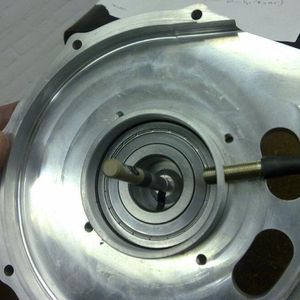 Direkt am Getriebeeingang misst ein Drehmomentsensor die Leistung, die am Hinterrad zur Verfügung steht.